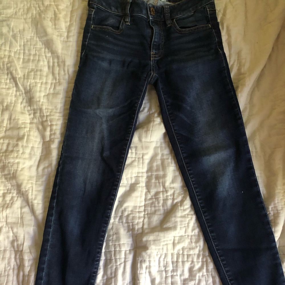 American Eagle Capris.